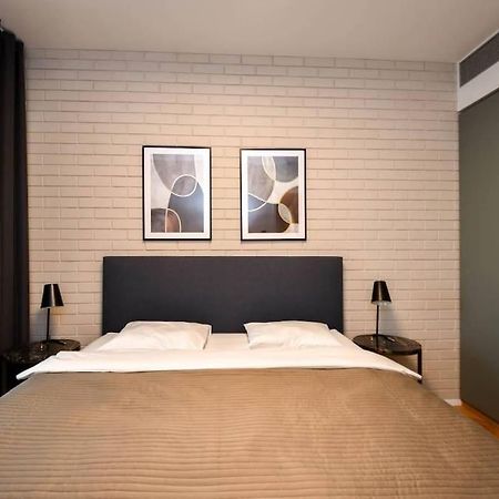 Skypark Luxury Apartment With Skyline View & Free Parking Bratislava Buitenkant foto